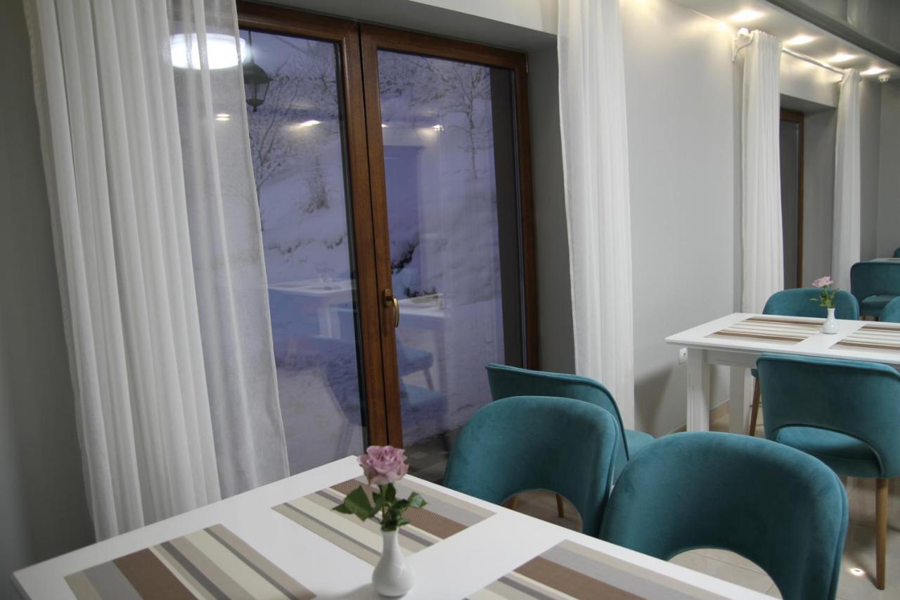Купецький Двір Hotel Mizhhirya  Eksteriør billede
