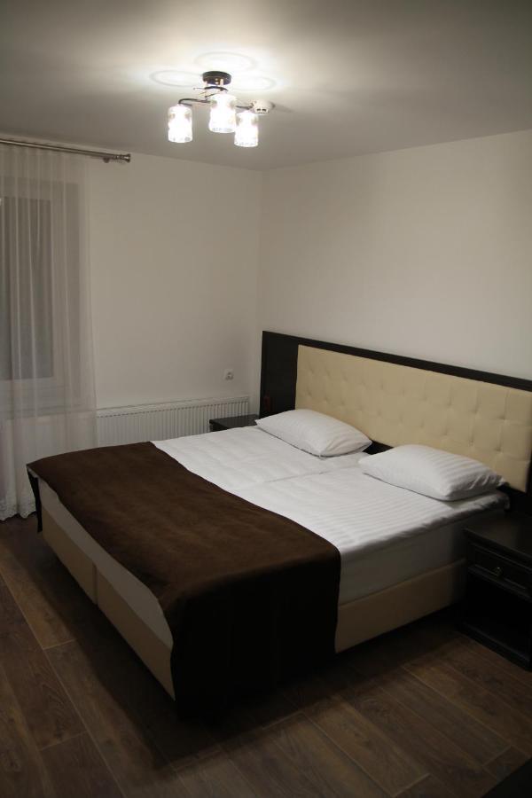 Купецький Двір Hotel Mizhhirya  Eksteriør billede