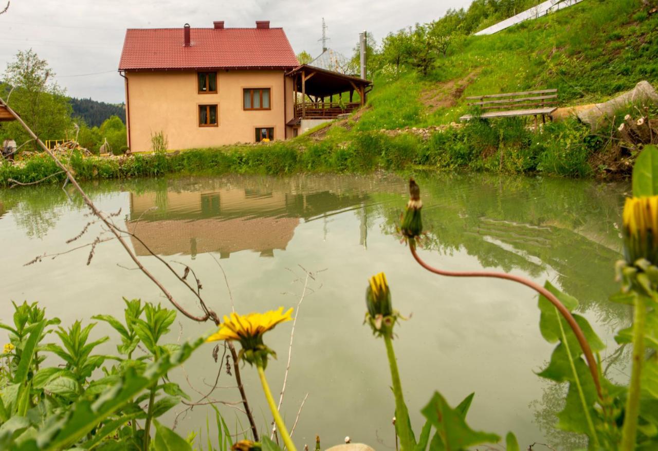 Купецький Двір Hotel Mizhhirya  Eksteriør billede
