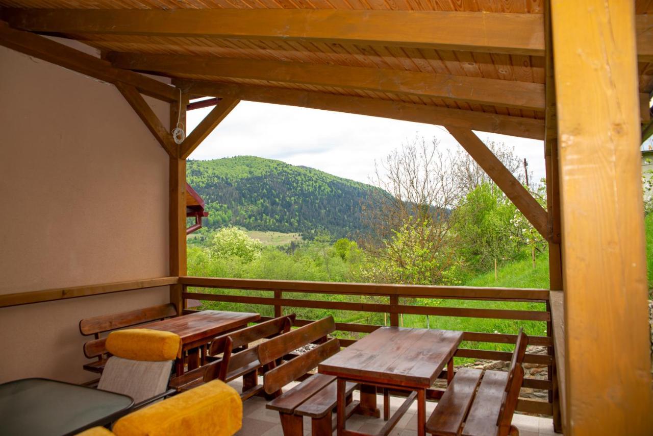 Купецький Двір Hotel Mizhhirya  Eksteriør billede