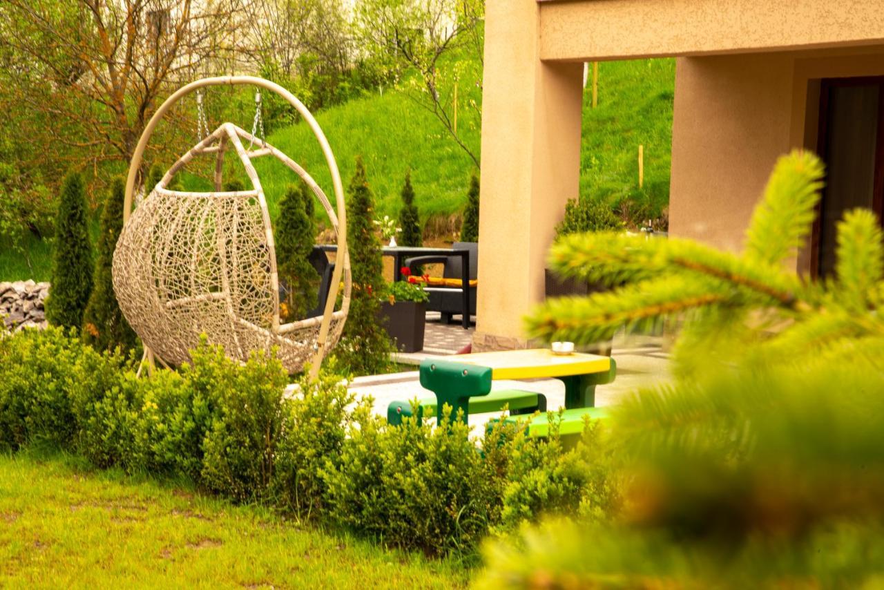 Купецький Двір Hotel Mizhhirya  Eksteriør billede