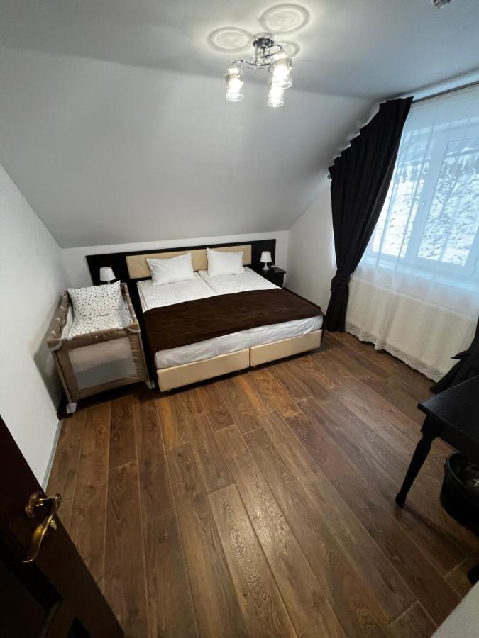 Купецький Двір Hotel Mizhhirya  Eksteriør billede